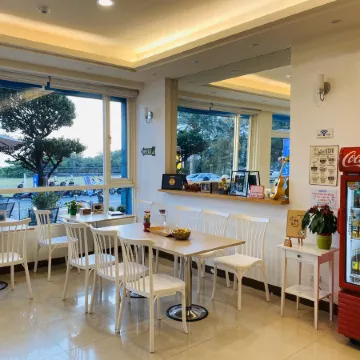 Love Sea 126 House Inn Hostel Отели рядом с достопримечательностью «Пляж Кэньтин»