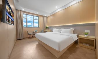 Haoting Business Hotel (Jiangjin Shuangfu Light Rail Station)