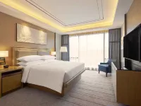 ヒルトン マニラ ニューポート ワールド リゾーツ ランウェイ・マニラ周辺のホテル