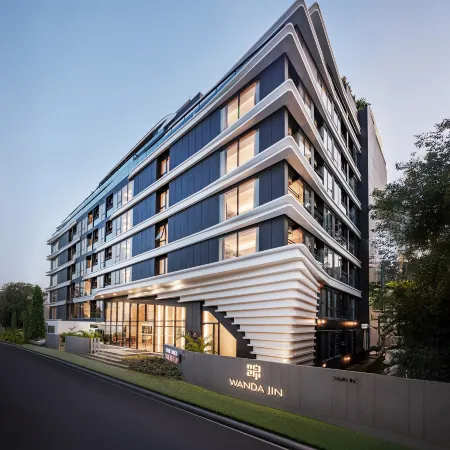 Wanda Jin Residence The Ease Sierra Bangkok Отели рядом с достопримечательностью «Станция метро Huai Khwang»