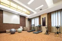 Fenghuang Yinhe Hotel (Fenghuang Ancient Town Branch)