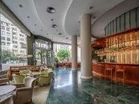 Melia Plaza Hotels in der Nähe von Torres de Quart