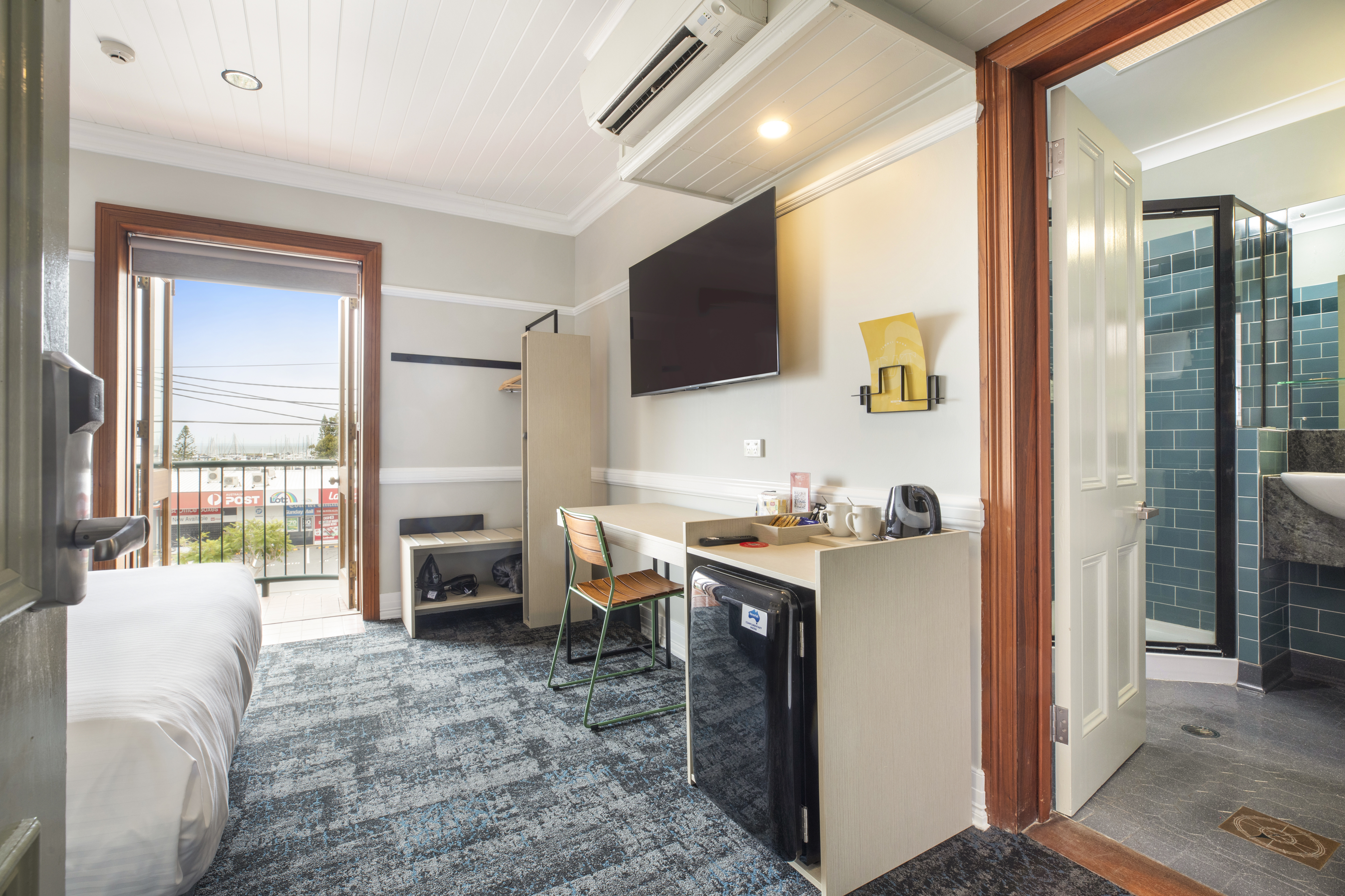 Nightcap at Manly Hotel Hotels in Wynnum West