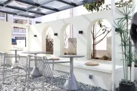 Floral Hotel·Xi like luxury wild hotel (Guling Scenic Area) - بار