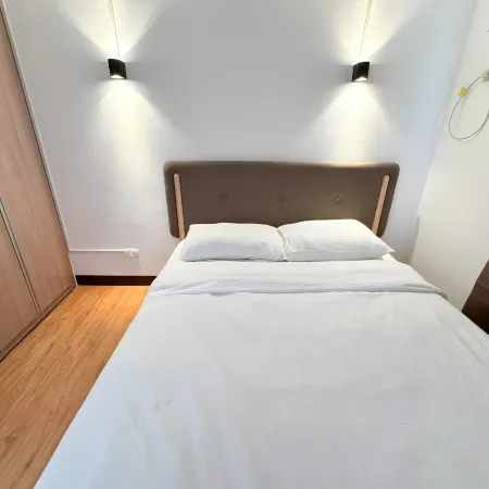 7-14min From Airport, SM mall, Large Work Table, Free Pool, Digital Nomad/Remote Work