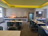 GreenTree Hotel (Gaomi Zhongbai Building Fenghuang Street)