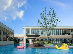 Yangzhou Fengyin wutong Holiday Hotel