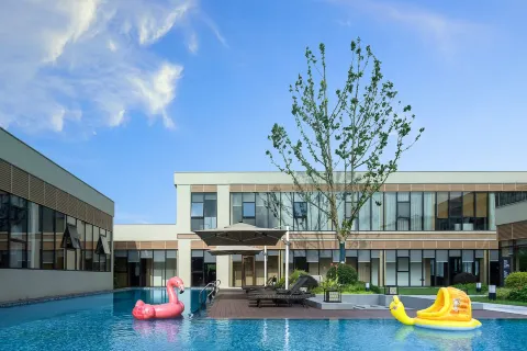 Yangzhou Fengyin wutong Holiday Hotel