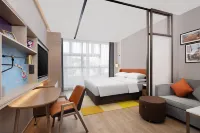 Guiyang Yunyan Fountain Pool Area Home2 Suites by Hilton Hotel