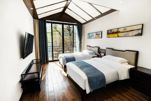 Yunmeng River View Boutique Homestay