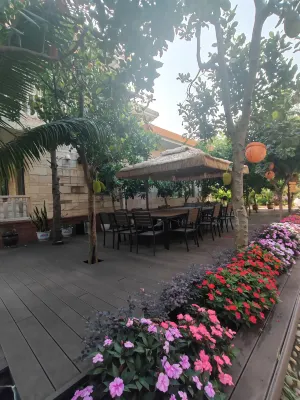 Sandalwood Garden Hotels near Lancang River Scenery