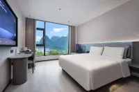 桂林陽朔遇龍河十里畫廊輕居酒店