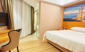 Vienna 3 Best Hotel (Zhuhai Gaolan Port)