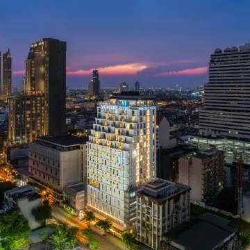 Mercure Bangkok Surawong Отели рядом с достопримечательностью «Сиам»