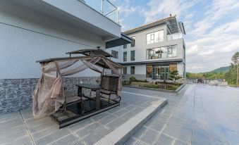 Shanhe · Jiyue Wild Luxury Homestay (Xuan'en Chunmuying)