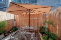 Jinju Homestay (72 Wonder Tower West Railway Station) Hotels near Zhangjiajie Window Geological Museum