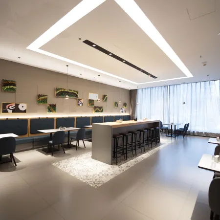 Homeinn Hotel (Jilin Railway Station West Exit Fortune Plaza)