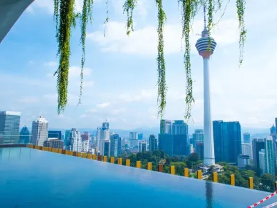 Ceylonz Suites KLCC Twin Tower View & Infinity Pool by Purple Orchid
