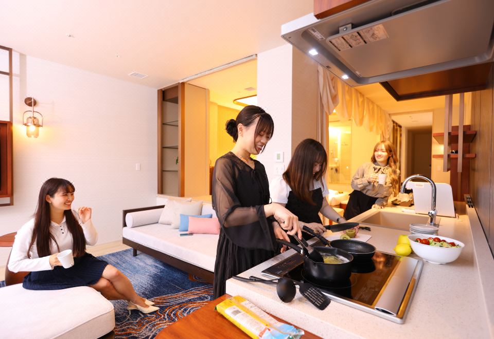 호텔 스프링즈 마쿠하리 프리미어의 외관 야경