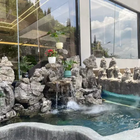 Yunshang Hotel (Huangguoshu Waterfall Scenic Area Branch)