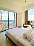 53rd Floor, 2 Br, Netflix, Apt with View by Sky