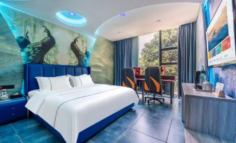 Wayne E-Sports Hotel (Zhuhai Daxin New Metropolis Doumen Bus Station)