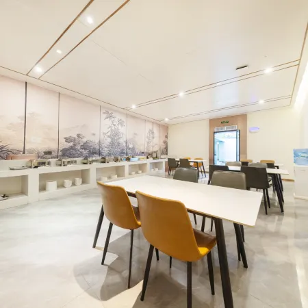 Xichou Yaslight Hotel (People's Hospital)