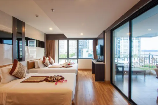 โรงแรมโกลเด้น จอมเทียน บีช โรงแรมใกล้หาดจอมเทียน