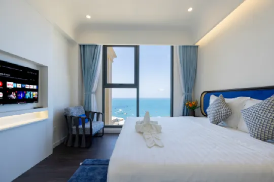 Skywave Apartment Firework Delight