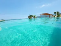 Cloud Coast Hotel - Infinity Pools