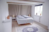 The Wild Swan - Stort hus med mange sengepladser i Odense / Gratis parkering Hotels in Martofte