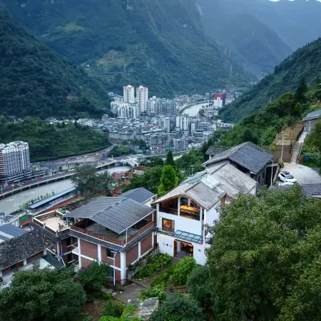 Baoxingtian Sister Inn