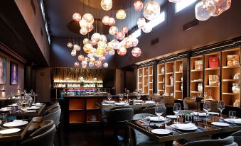 U-VISIONARY ROMA HOTEL