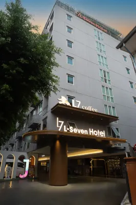 L-Seven Hotel Hotels near Kromadit Building