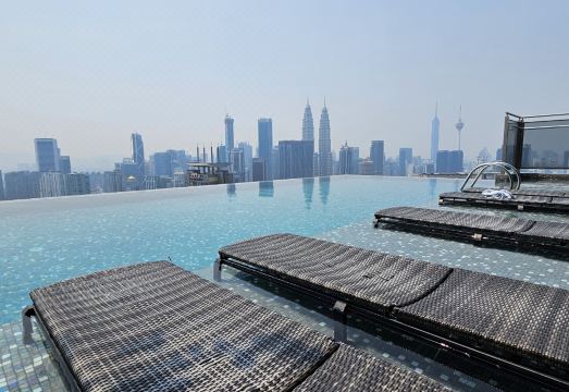 익스프레션 프로페셔널 스위트 바이 아이호스트 홈 2