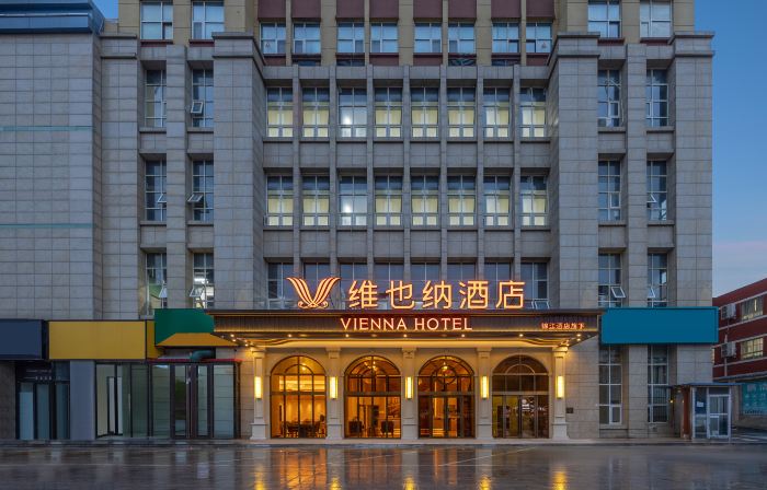 ウィーンホテル（定州盛東広場）