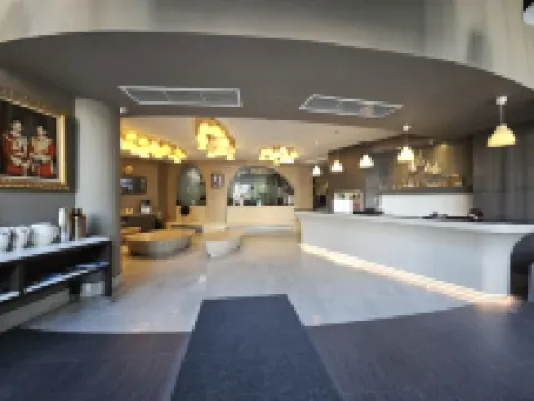 I Pavilion Hotel Phuket Отели рядом с достопримечательностью «Сентрал-Фестивал-Пхукет»