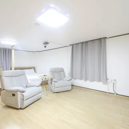 The Oakra Hotel Отели рядом с достопримечательностью «Кольватмэул Пансатоп»
