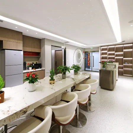 Zhu Xiaoding Hotel (Beijing Balizhuang Sihui Subway Station Branch)