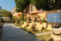 Wild Luxury Hotel