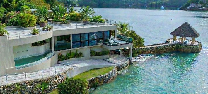 The Waterfront Studio Hoteles en Busuanga