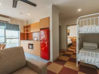 Hotel Allen Hoteles cerca de The Strand Beach