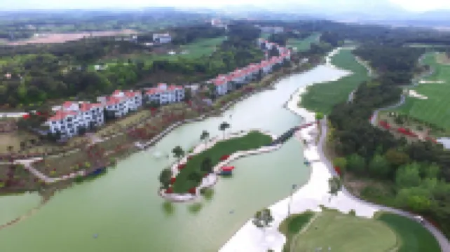 パインリッジ リゾート のホテル