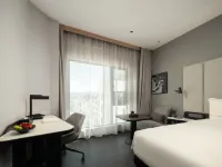 Lhasa Potala Palace Square Jiangsu Road Atour Hotel โรงแรมในลาซา