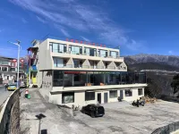 Bolü Meili Ancient Tree Hostel (Feilai Temple Meili Snow Mountain Scenic Area)