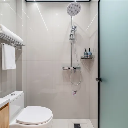 UP Huayi Smart Travel Hotel
