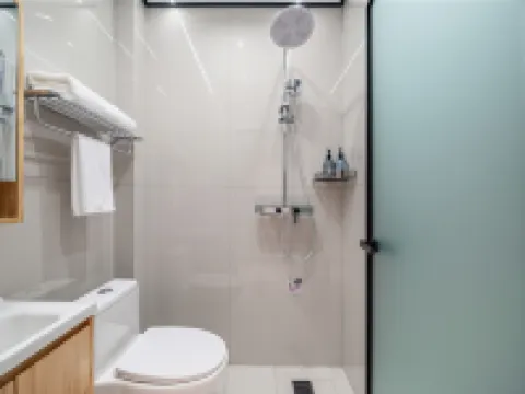 UP Huayi Smart Travel Hotel