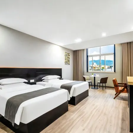Jinzhi Shuangquan Hotel (Municipal People's Hospital)