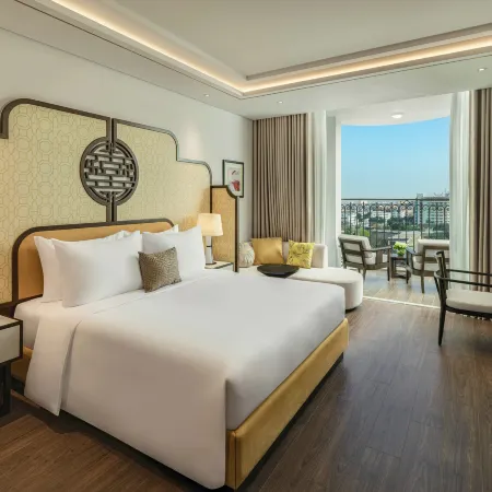 Grand Royal Riverside Hue, Fusion Collection