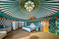 Mongolian Yurt Homestay at Here Scenic Area, Erguna Grassland